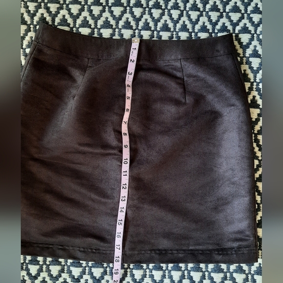 The Limited Chocolate Brown Suede Skirt - Picture 4 of 5